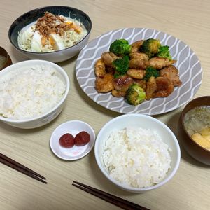 ぽてちの作ってみた!投稿(行列の定食屋さんの✨鶏とブロッコリーのガリバタレモン炒め🤩)