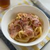 火を使わずに完成！ベーコン釜玉風うどん