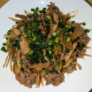 joe sanの作ってみた!投稿(『牛肉とごぼうの甘辛炒め☆たっぷり薬味ねぎのせ』お弁当にも♪)