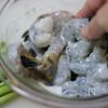 海老とアスパラのオイスターソース炒めの工程1