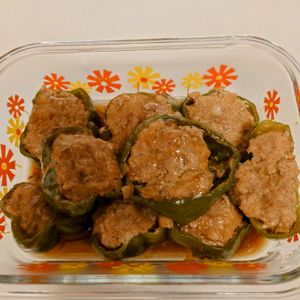にゃんこさん🐱の作ってみた!投稿(お弁当にも♪照り焼きピーマンの肉詰め)