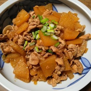ももの作ってみた!投稿(定番甘辛 豚バラ大根・玉ねぎが決め手)