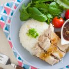 人気のシンガポールチキンライス(海南鶏飯)の簡単レシピ