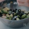 【10分でできる野菜の副菜】鶏ささみとアボカドの柚子胡椒和えの工程4