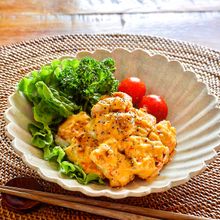 やみつき!鶏むね肉のピリ辛味噌マヨ絡め
