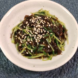 M＊Pの作ってみた!投稿(＊生もずくと豆苗のナムルサラダ＊)