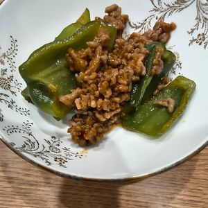 ミナの作ってみた!投稿(＼お弁当にも／ワンパン10分【豚そぼろピーマン】冷凍もOK！)
