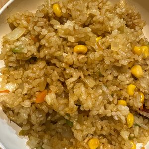 589603の作ってみた!投稿(フライパンでピラフ風♡『ウインナーのカレーピラフ風炒飯』)