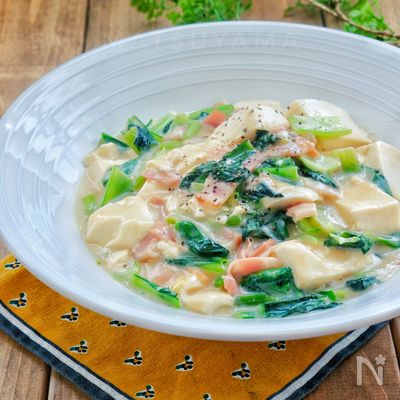 *小松菜とベーコンと豆腐の中華風ミルクとろみ煮*