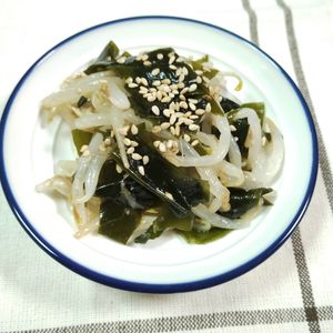 M＊Pの作ってみた!投稿(レンジで完成‼︎『もやしとわかめの中華サラダ』１分簡単副菜♡)
