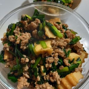 852468の作ってみた!投稿(５分で完成！レンジで絶品♡『ニラと厚揚げの旨だれそぼろ丼』)