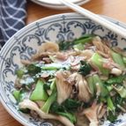 5分かからずに完成♡チンゲン菜と舞茸とベーコンの中華炒め