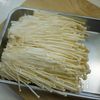 エノキの豚肉大葉しそ巻き焼きの下準備
