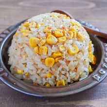 やみつきになる味わい！ベーコンビッツとコーンのピラフ