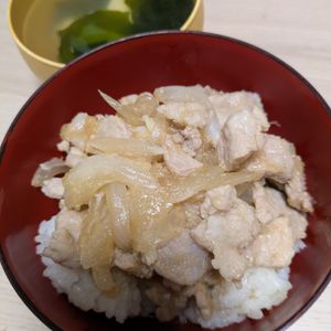 mimiiiの作ってみた!投稿(新玉ねぎたっぷり！豚カルビ丼)
