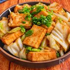 男子が喜ぶ味濃い系【厚揚げキャベツの味噌にんにく炒め】