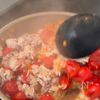 ミニトマトで【ミートソース丼】の工程4