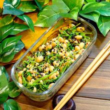 【葉っぱと実で簡単野菜レシピ!!】大豆と豆苗の天かすマヨ和え