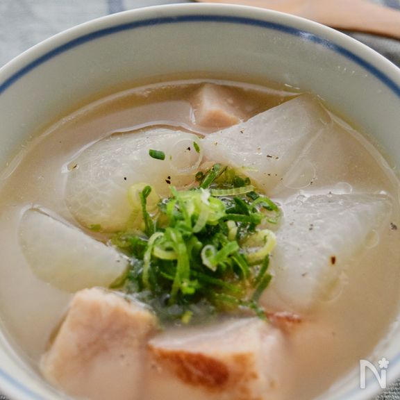 ベーコンと大根の「コン根スープ」