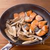 【鮭ときのこの味噌マヨ炒め】ごはんが進む！簡単お魚おかず♪の工程2