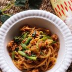 魅惑のハリッサで絶品♡レンジで簡単♪エスニック風焼きそば