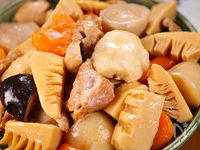 ほっこり和食のお惣菜♪筍とねっとり根菜の味しみしみ煮物🤭