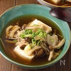 鍋一つですぐできる♪きのこあんかけ豆腐