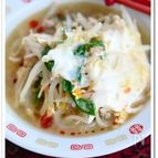 もやしと豚ひき肉の食べる中華風スープ鍋