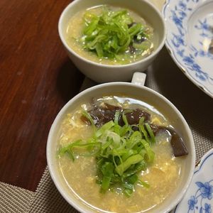 Hikeyの作ってみた!投稿(味噌ベースでさっぱり♡キクラゲとふわふわ卵の和風とろみスープ)