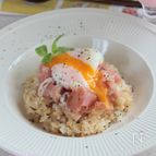 生ハムとガーリックバターの焦がし醤油チャーハン§温玉のっけ