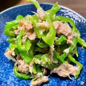 momoの作ってみた!投稿(レンジで簡単《ツナピーマン♡白だしにんにくサラダ》)