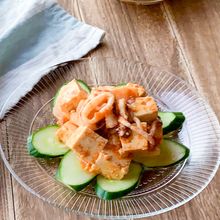 おかずにもおつまみにも合う【イカと豆腐のさっくり和え】