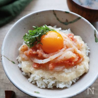 【いか明太とろろ丼】アツアツのご飯にのせるだけで絶品!