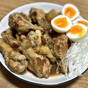 しぃちゃんの作ってみた!投稿(【手羽元と大根のこってり煮】お肉ほろほろ♪とろける味染み大根)