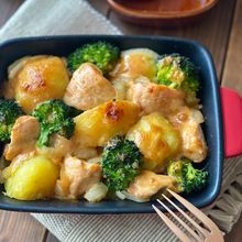マイルドかつコクある味わい☆鮭とじゃがいもの味噌マヨ焼き