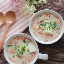 旨味たっぷり激旨！5分で完成！豆腐と桜海老の豆乳スープ