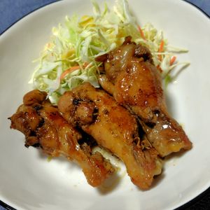 Reeの作ってみた!投稿(【ローストチキン風☆手羽元の甘辛バター】冷めても柔らか♪)