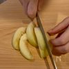 桃とブッラータチーズのカプレーゼの工程2