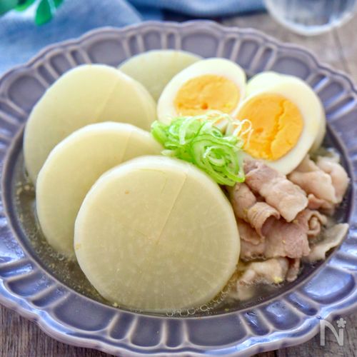 ［とろとろ大根と豚バラの辛子煮］優しい味！和辛子がアクセント