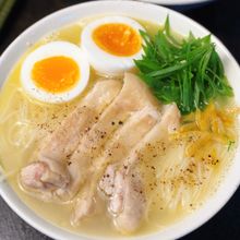 鶏の旨みたっぷり♡【本鶏だしで簡単鶏白湯にゅうめん】