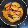 簡単おやつ♪タルトタタン風りんごの米粉パンケーキ🍎の工程1