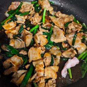 698174の作ってみた!投稿(スタミナがっつり豚ニラ丼)