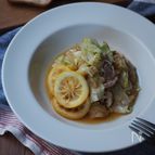 豚肉とたっぷりキャベツの醤油レモンバターフライパン蒸し