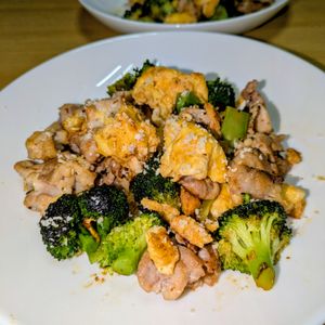 joe sanの作ってみた!投稿(豚肉とブロッコリーの卵炒め)