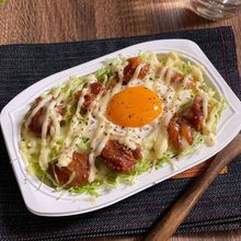 やきとり缶とパックご飯で簡単！「照りたまチーズマヨ丼」