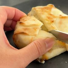 〖 春巻の皮で 〗味噌とナッツの包みカマンベール