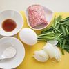 半熟玉子のニラと挽肉かけの工程1