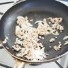 半熟玉子のニラと挽肉かけの工程4
