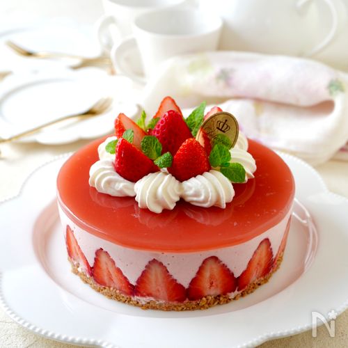 【いちごムースケーキ】
