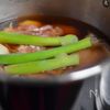 圧力鍋で作る鶏肉と里芋のほっこり煮物の工程2